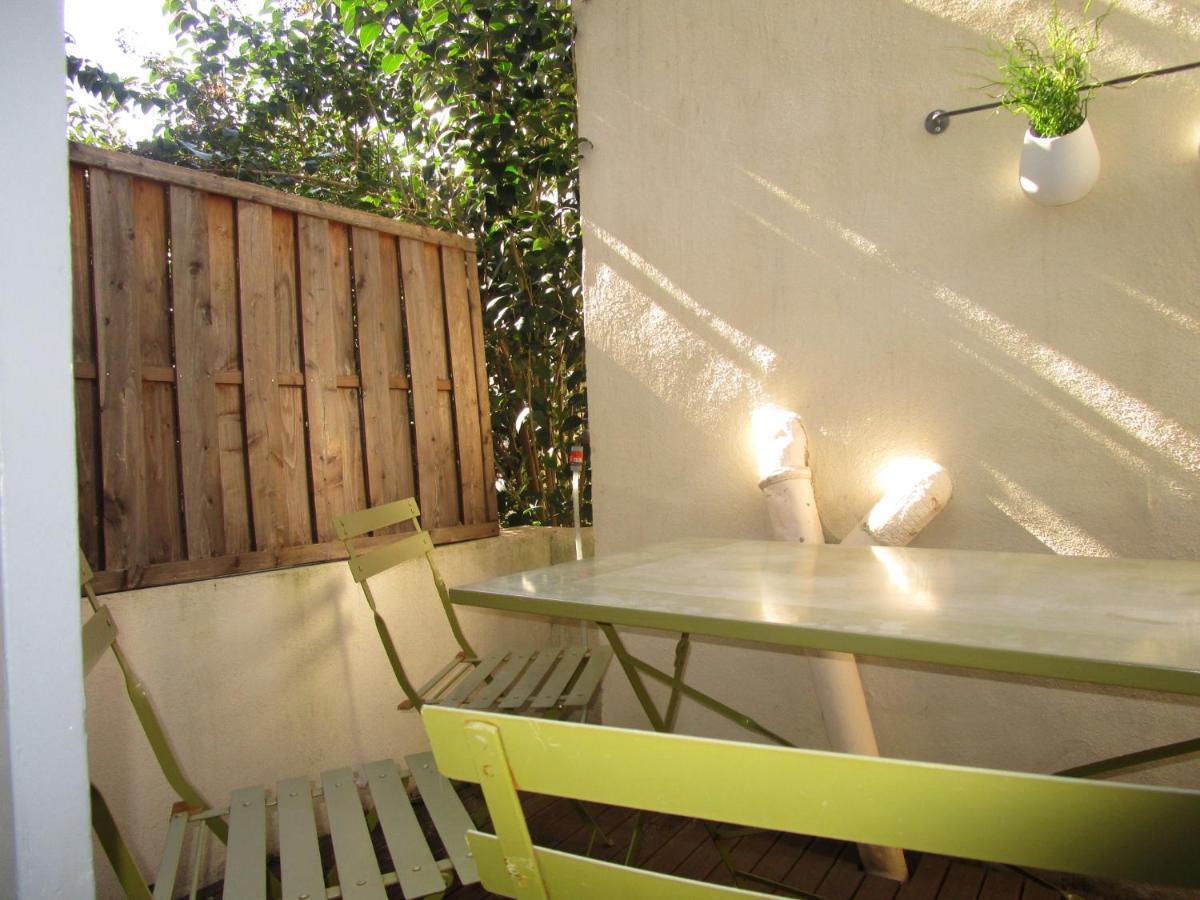 Maison 3 Chambres - Terrasse - Climatisation 10 Minutes A Pied Du Pont D'Avinyon Dış mekan fotoğraf